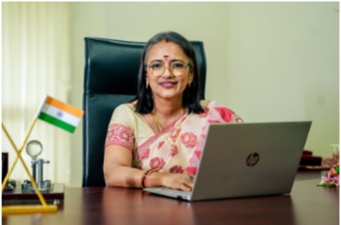Smt .Shanthi Srinivasan, Trustee